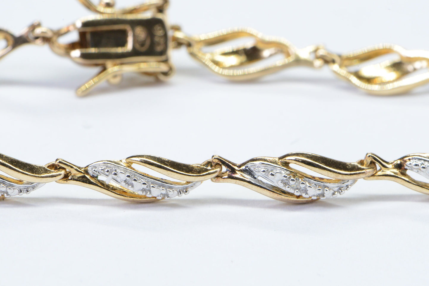 Diamond Vermeil Gold Leaf Bracelet: Vintage Tennis Style