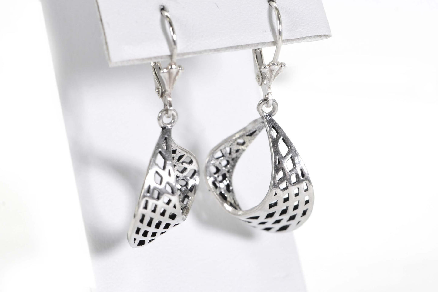 Solitary Sterling silver basket Dangle Earrings