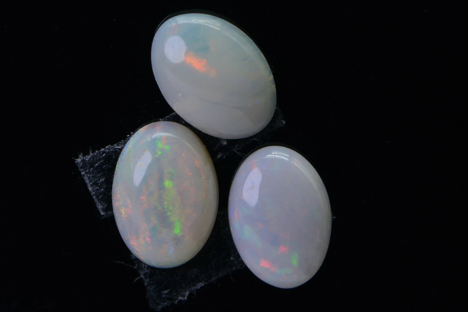 Australian White Solid Opal Oval Cabochon 7X5mm Opal for ring earrings