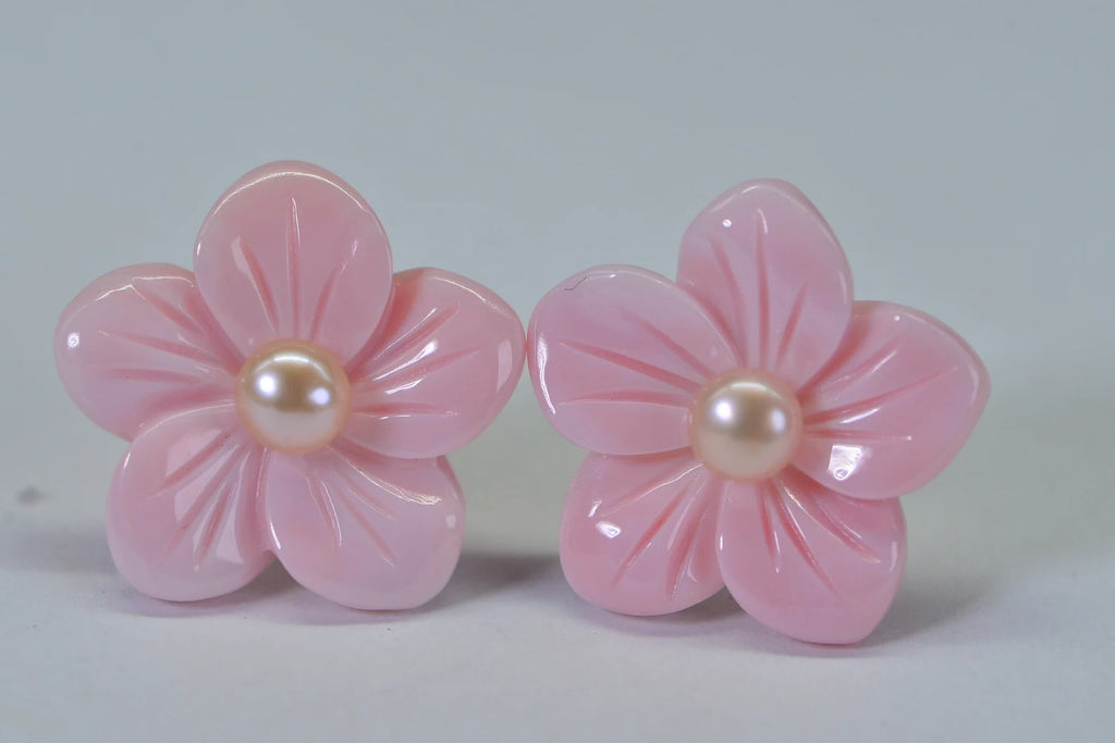 Queen Conch Flower Stud Earrings, Pink Shell Flower Earrings, Freshwater Pearl Studs, Carved Floral Earrings, Beach Jewelry Gift for Her