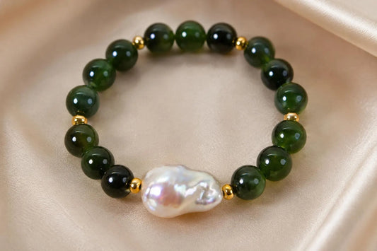 Green Jade Bracelet with Baroque Pearl, 14K Gold Filled Beaded Bracelet, Natural Gemstone Stretch Bracelet, Elegant Minimalist Jewelry