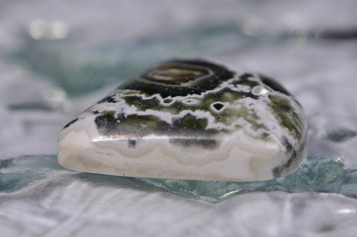 Ocean Jasper Cabochon: Teardrop Gemstone for Ring/Pendant (23x21x5.8mm)