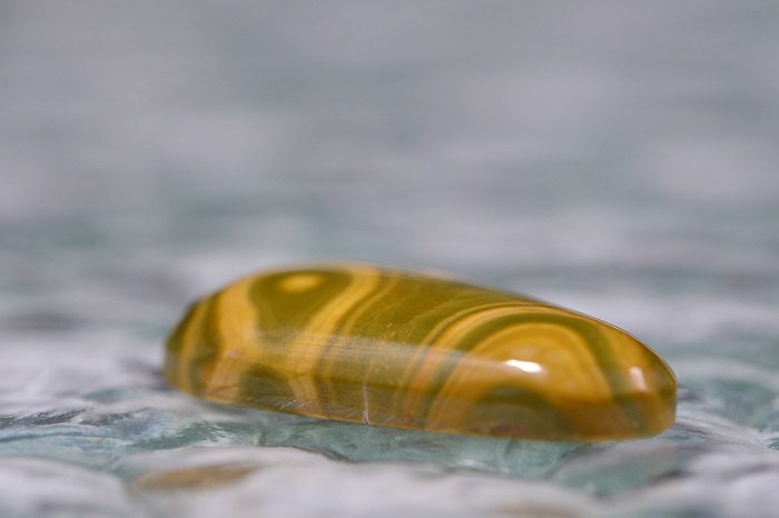 Kambamby Ocean Jasper Cabochon: Teardrop Gemstone (30.3x18x5.6mm)