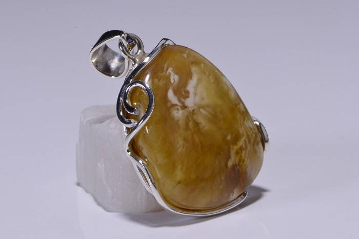 Butterscotch Amber Sterling Silver Pendant: Gemstone Jewelry
