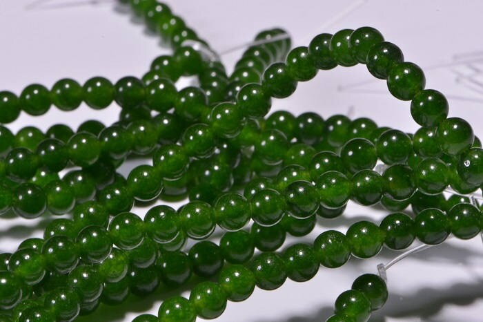 Natural Jade Beads: 4.4mm Medium Green Gemstone Half Strand
