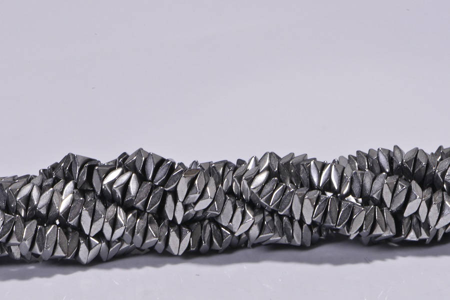 Faceted Hematite Square Beads: Metallic Gemstone Strand