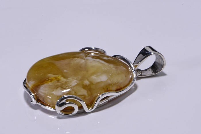 Butterscotch Amber Sterling Silver Pendant: Gemstone Jewelry
