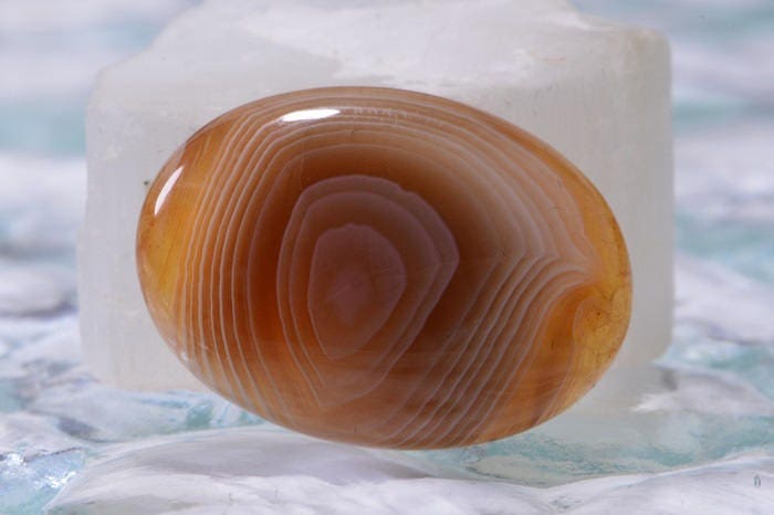 Banded Botswana Agate Cabochon: Honey Brown Oval Gemstone