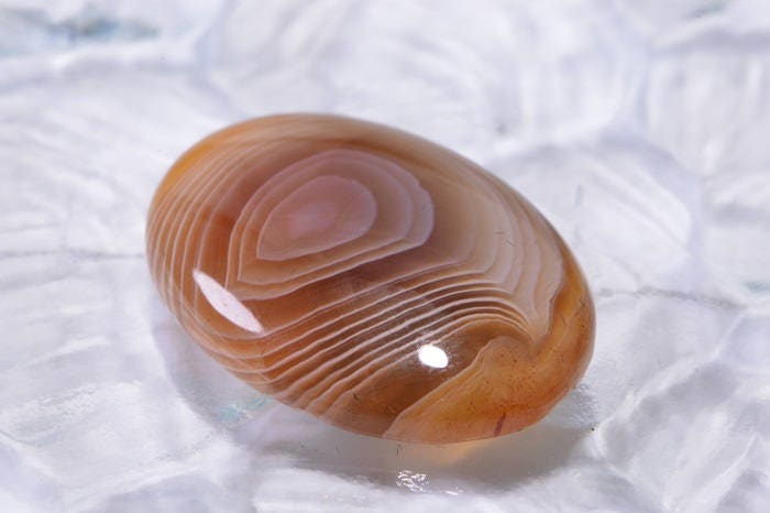 Banded Botswana Agate Cabochon: Honey Brown Oval Gemstone