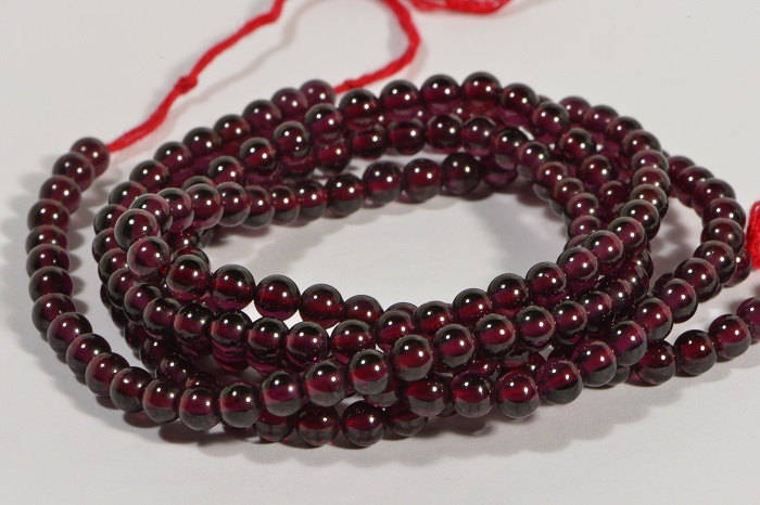 AAA Garnet Beads: 4mm Round Natural Gemstone, 16" Strand