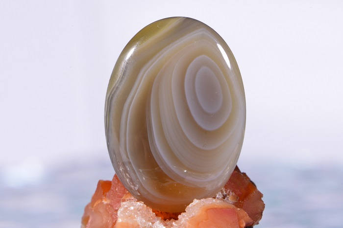 Banded Botswana Agate Cabochon: Natural Gemstone (25x18x5.2mm)