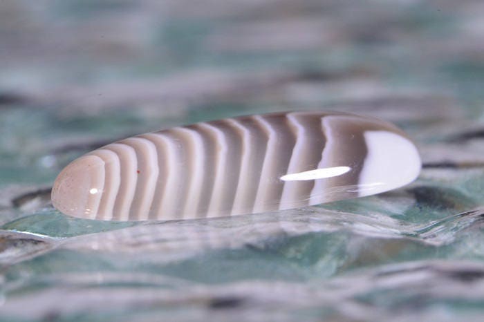 Banded Botswana Agate Cabochon: Teardrop Gemstone (25x15x4.4mm)