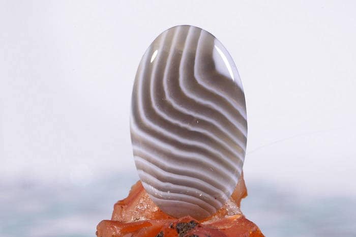 Banded Botswana Agate Cabochon: Teardrop Gemstone (25x15x4.4mm)
