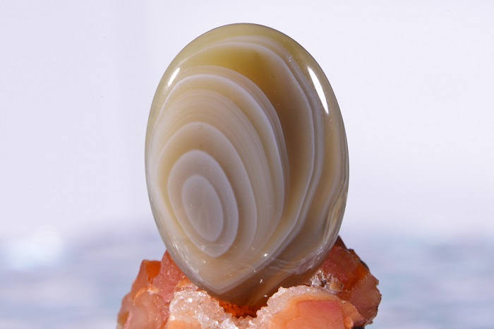 Banded Botswana Agate Cabochon: Natural Gemstone (25x18x5.2mm)
