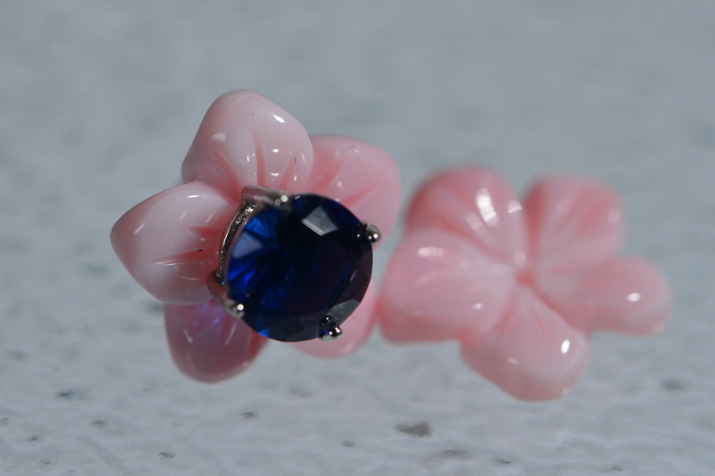 10mm Queen conch shell Carved Flower Loose Gemstone Beads