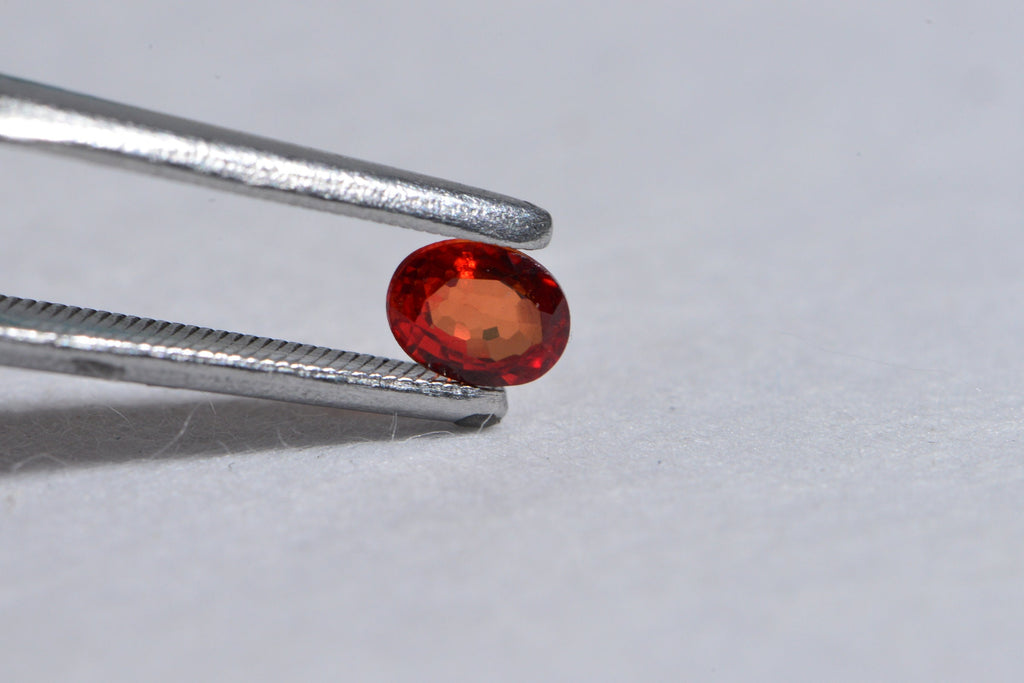 Natural Orange Sapphire: 0.35 ct Oval Loose Gem (3X4 mm)
