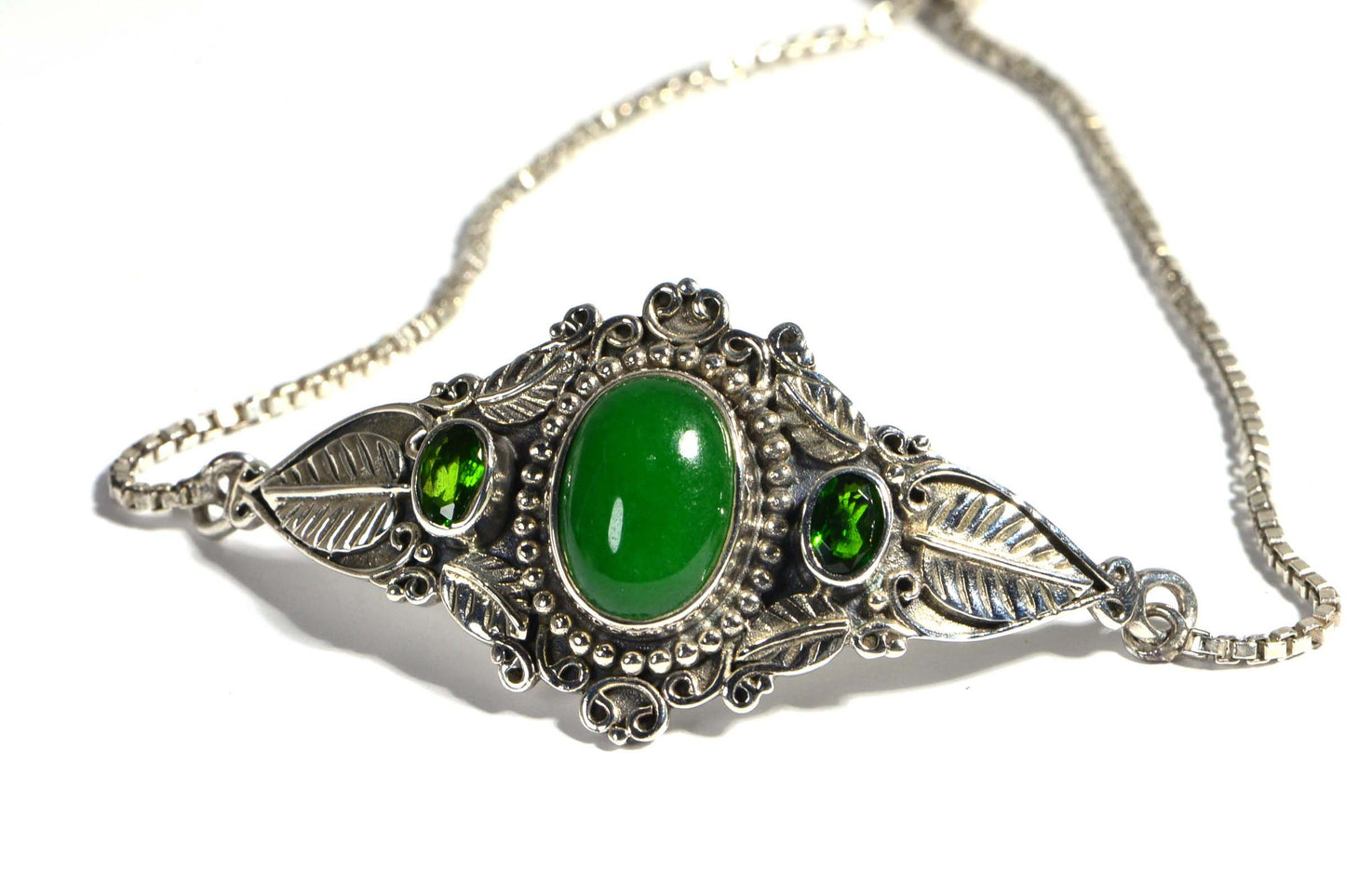 Green Jade Sterling Silver Bolo Bracelet - Chrome Diaspore Leaf Design