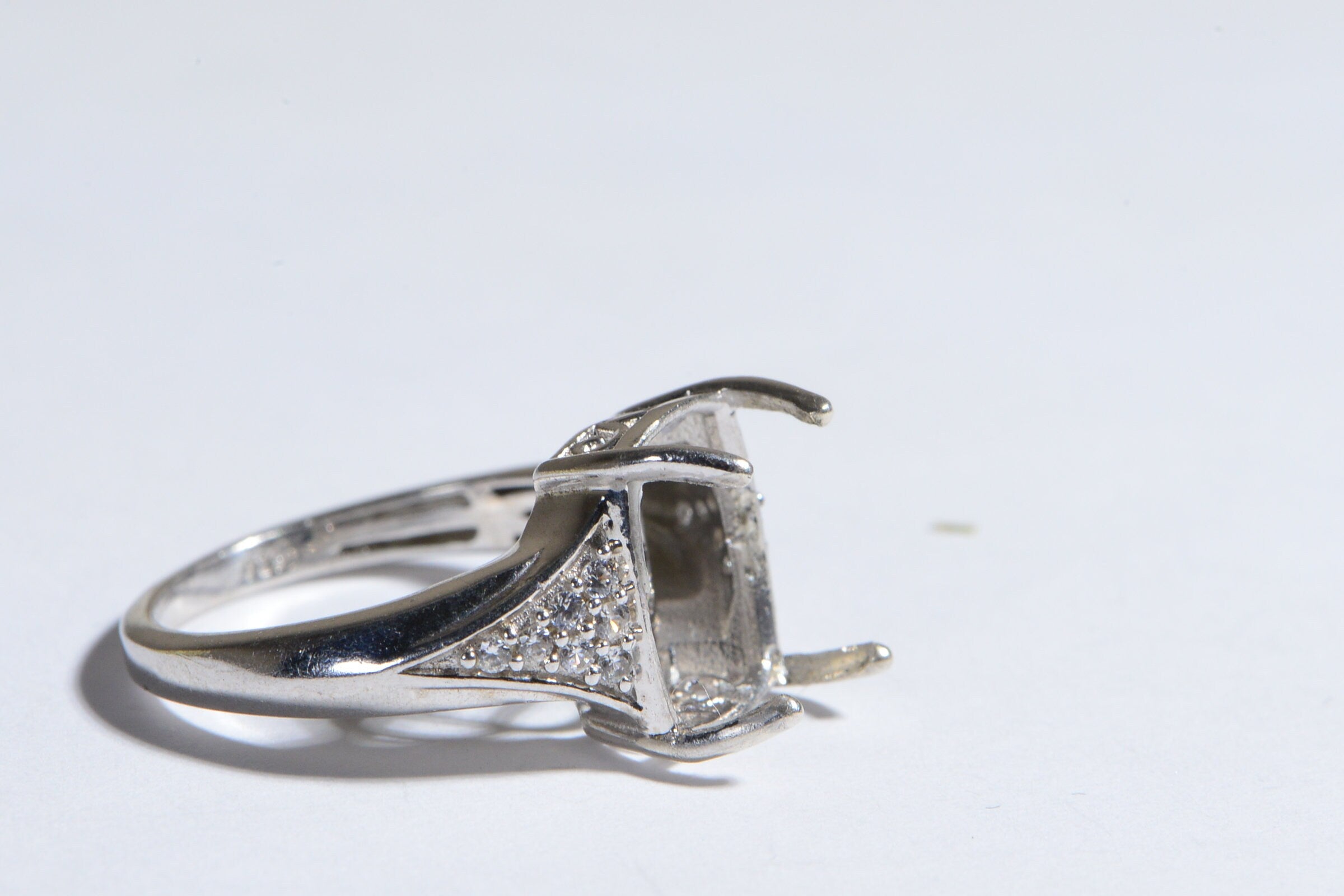 Blanks Ring  Sterling Silver 4 prong rectangle, emerald shape  Stone Design Ring