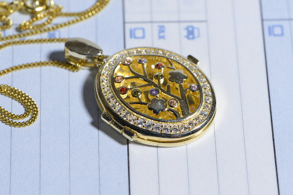 Vintage 14K Yellow Gold Vermeil Multi Stone Locket Pendant Necklace