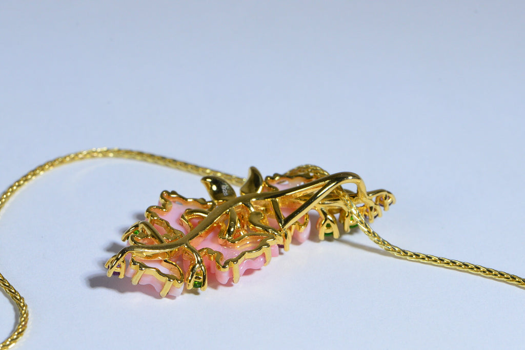 Queen Conch Shell Butterfly Pendant: Gold Over Sterling Silver, Chrome Diopside & Amethyst