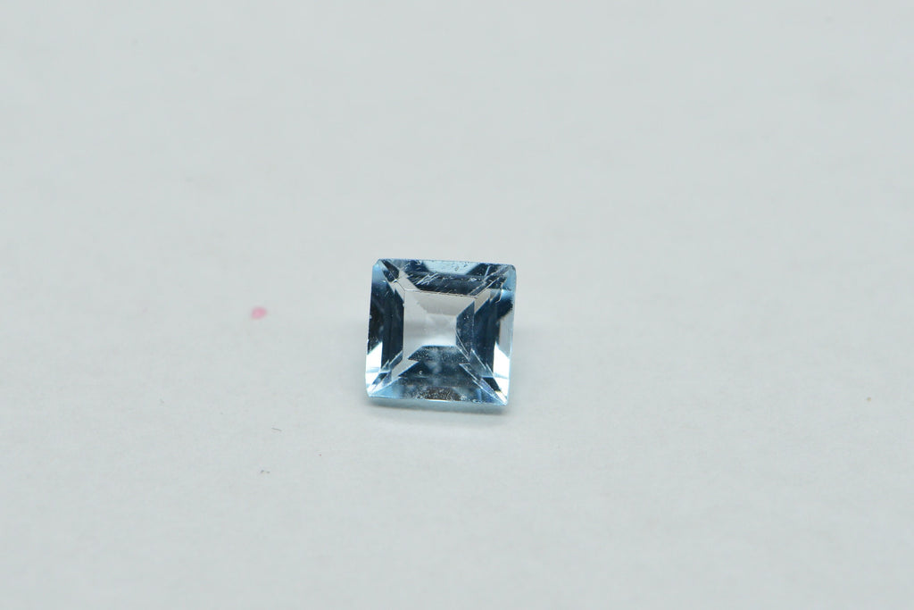 5mm Princess Cut Natural Blue Topaz Cabochon: AAA Quality