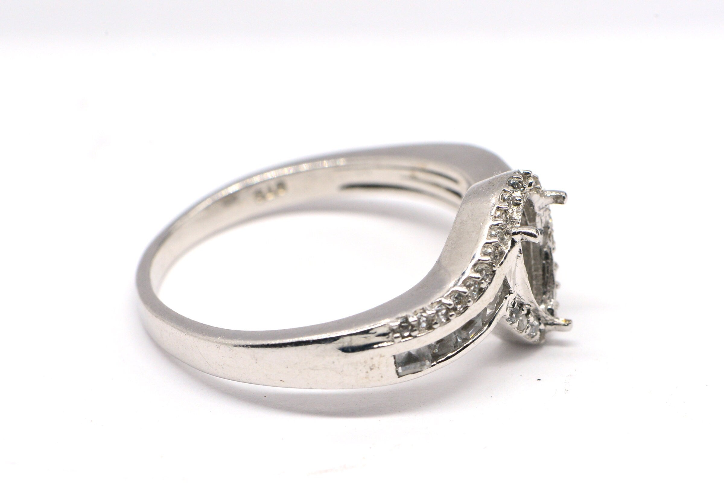 Sterling Silver Pear Cut Ring Blank: White Zircon Prong Setting, Size 11