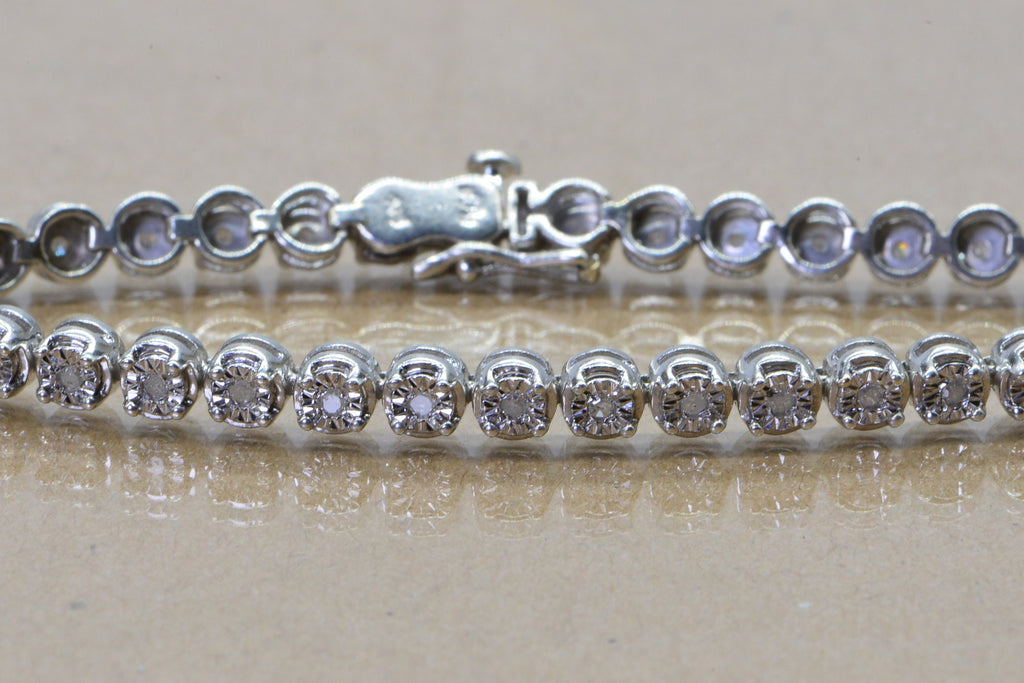 Vintage Diamond Tennis Bracelet: Sterling Silver, 0.80 ct, 7.5 Inch