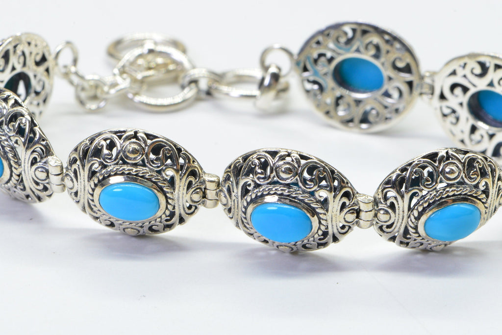 Arizona Sleeping Beauty Turquoise Bracelet: Platinum Over Sterling Silver, Filigree Bezel