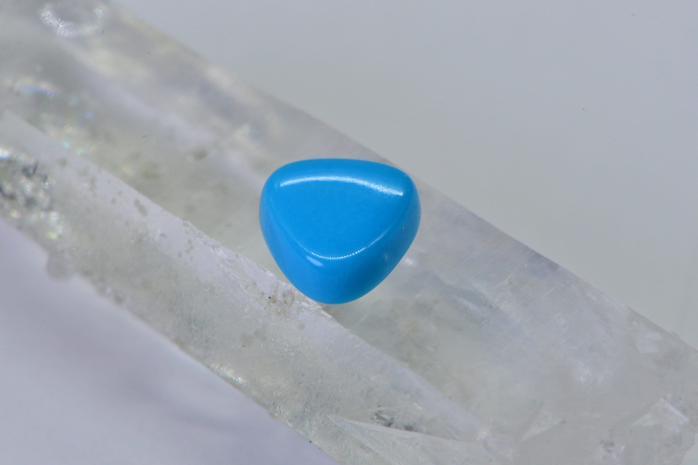 Arizona Sleeping Beauty Turquoise, Triangle, Trillion Cabochon 5.8 mm