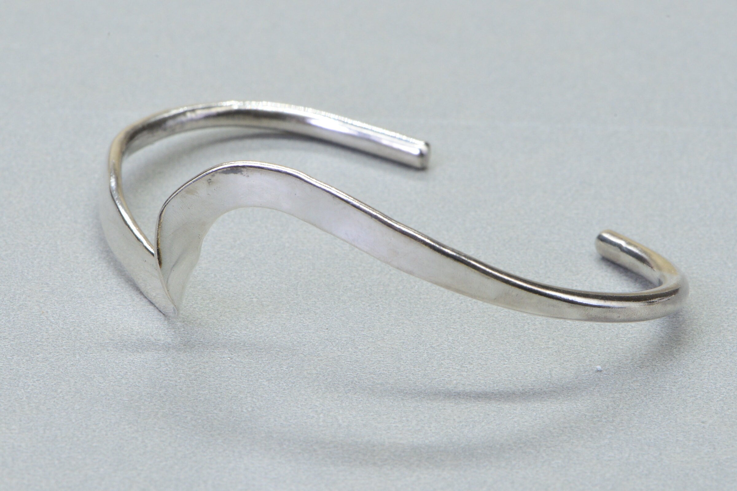 Vintage  Sterling Silver Hammed Solid Silver Mexico TC57 Bangle Cuff Bracelet