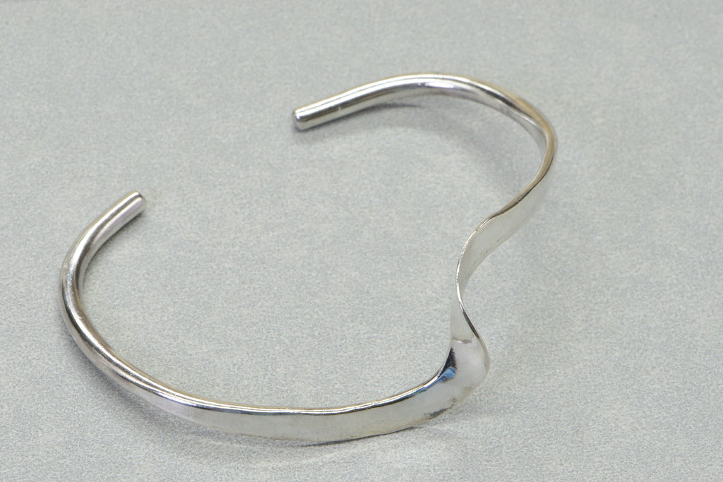 Vintage  Sterling Silver Hammed Solid Silver Mexico TC57 Bangle Cuff Bracelet