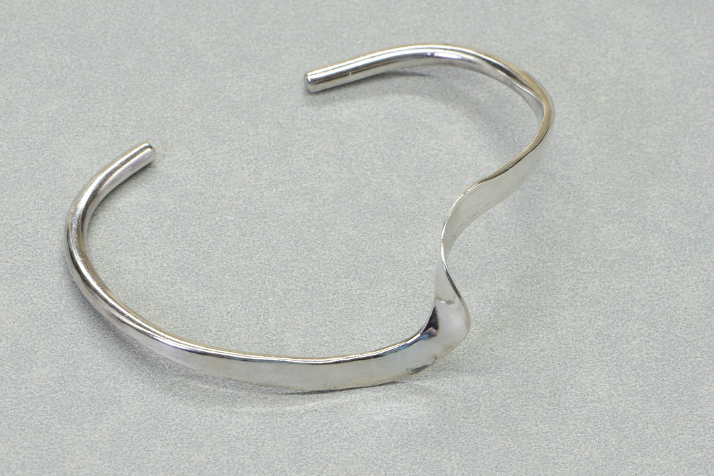 Vintage  Sterling Silver Hammed Solid Silver Mexico TC57 Bangle Cuff Bracelet