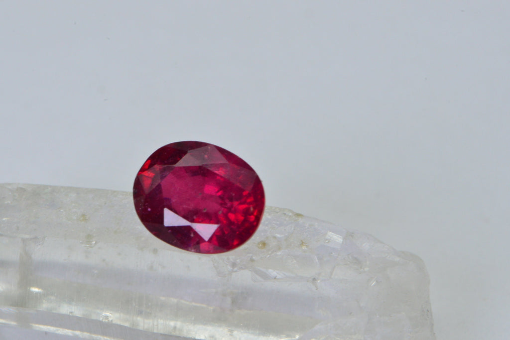Oval Ruby Cabochon: Faceted July Birthstone (9x7mm)