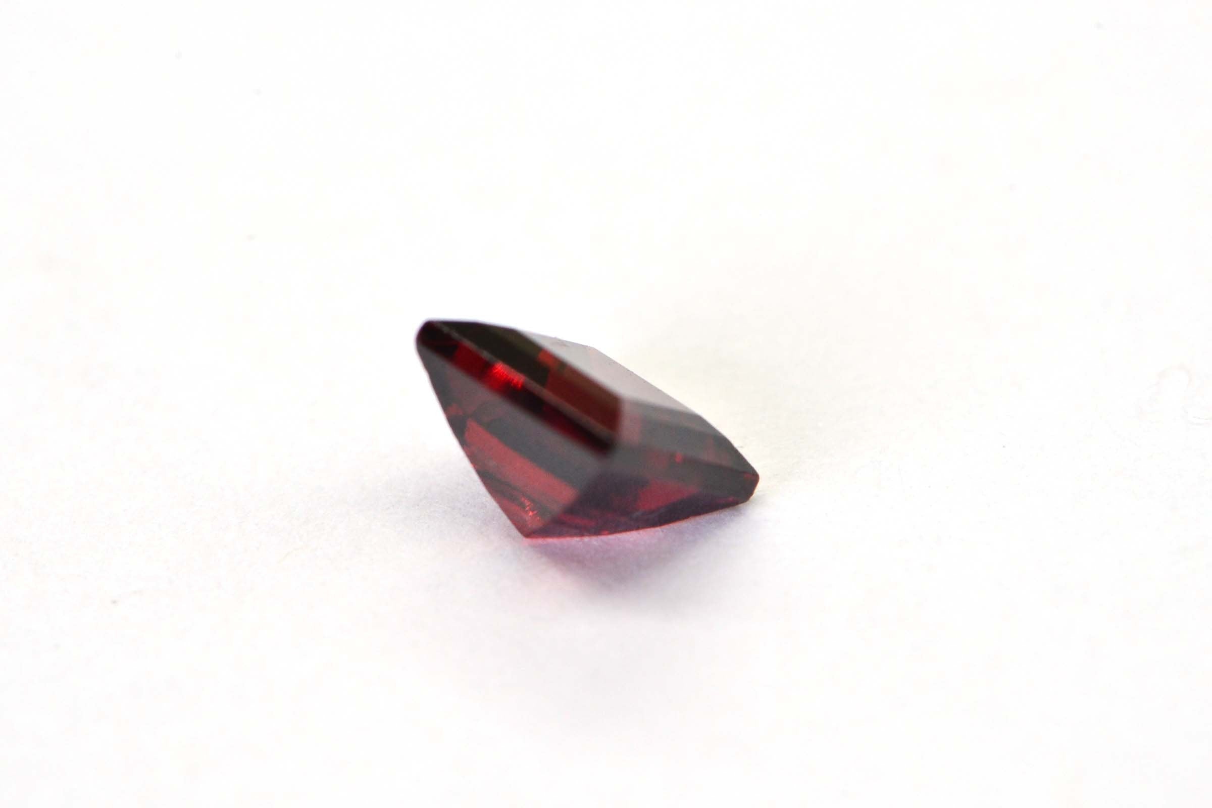 Natural Garnet Princes Diamond Cut 5 mm Facet Cabochon Pointed Back