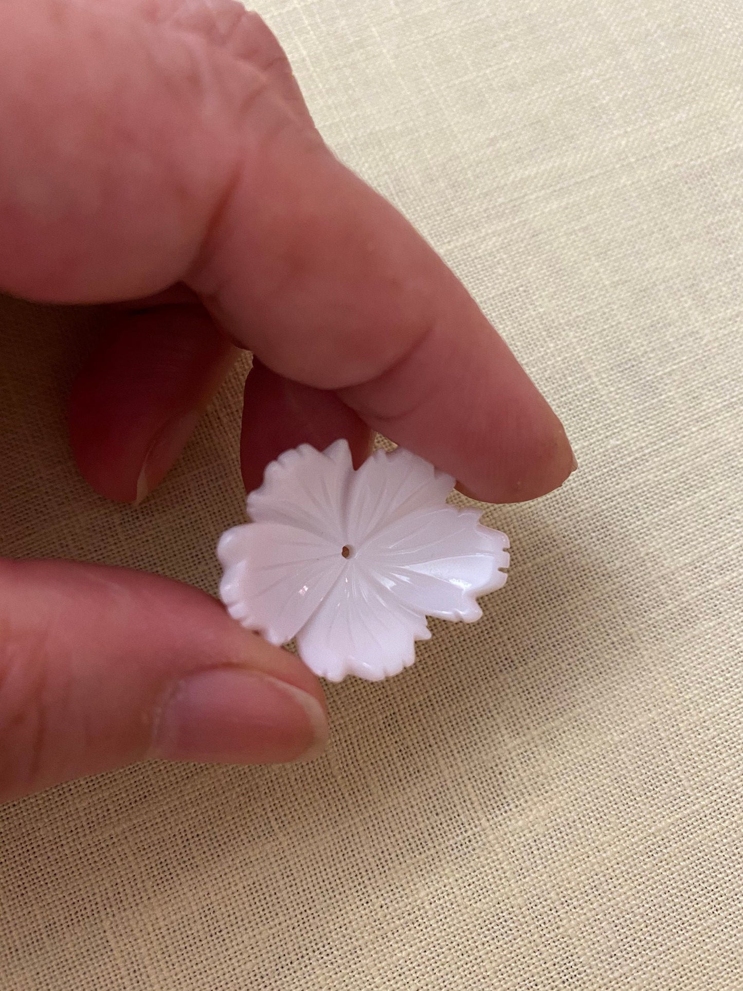 30mm Queen conch Pink shell Carved Large Flower Lily   Single Pendant  Gemstone Beads
