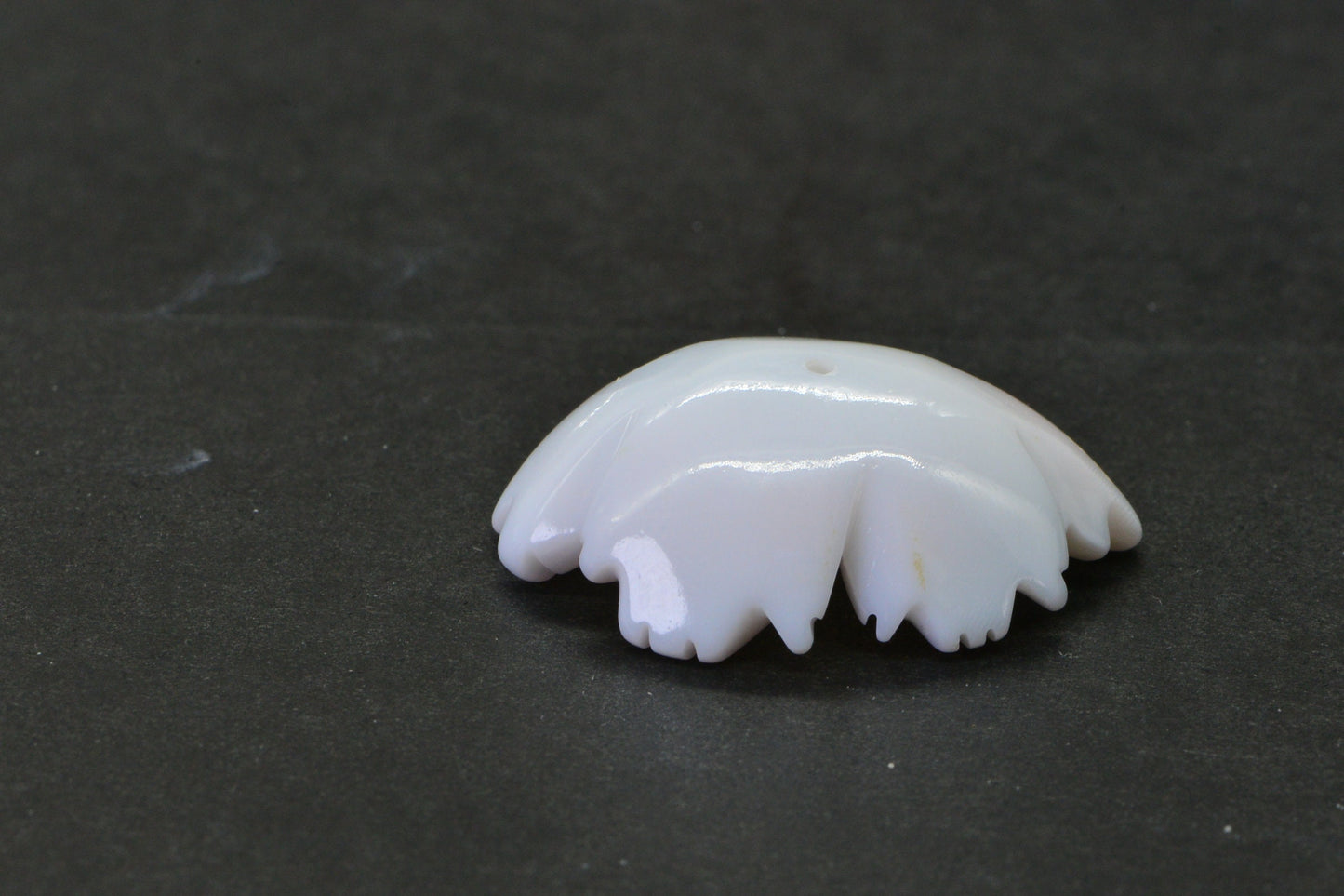 30mm Queen conch Pink shell Carved Large Flower Lily   Single Pendant  Gemstone Beads