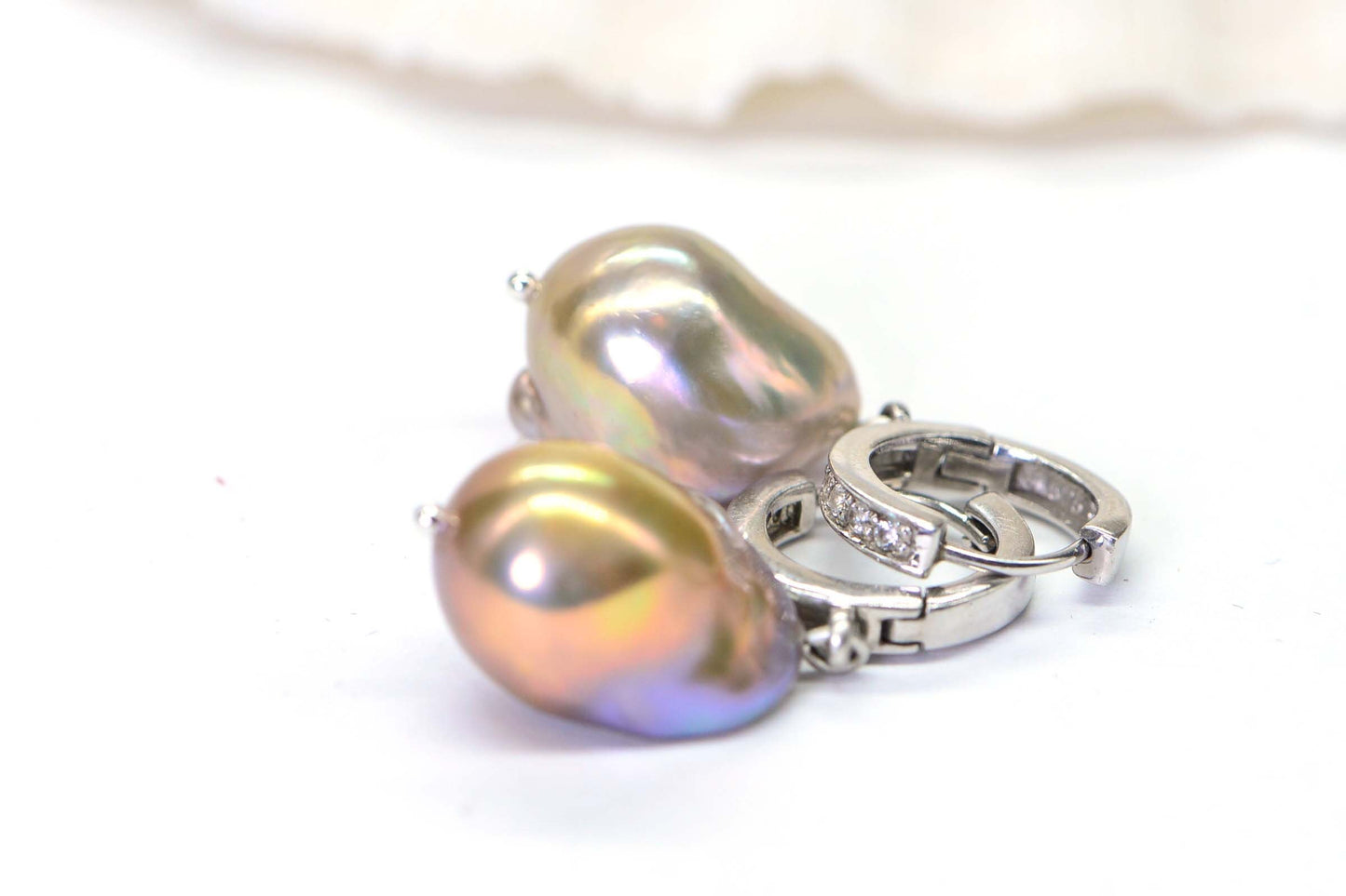 Kasumi Like Pearl Earrings: Golden Purple Sterling Silver Dangle Hoops