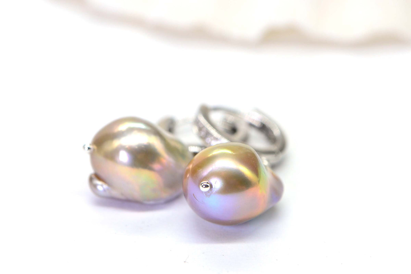 Kasumi Like Pearl Earrings: Golden Purple Sterling Silver Dangle Hoops