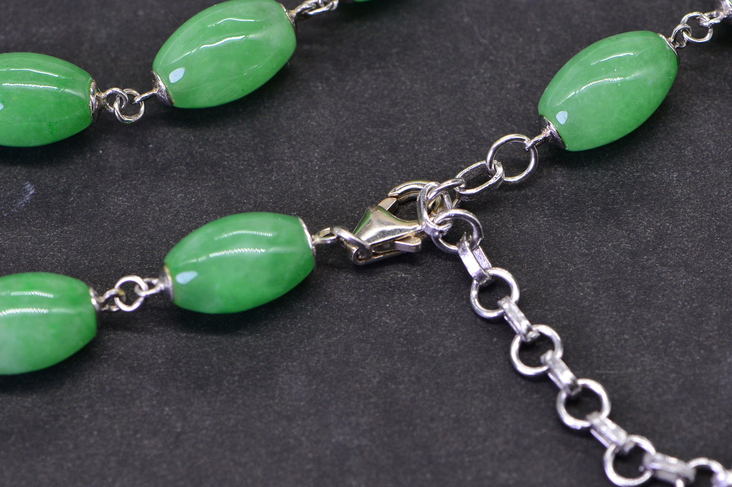 Apple Green Jade Necklace: Sterling Silver Barrel Link Choker