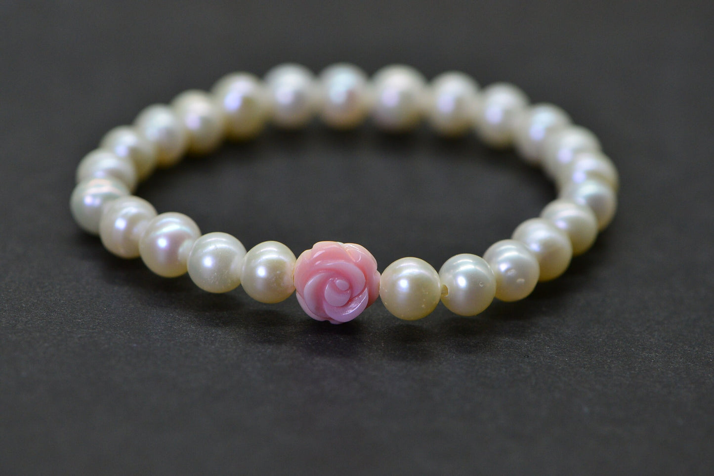 Queen Conch Shell Rose & Freshwater Pearl Beaded Bracelet