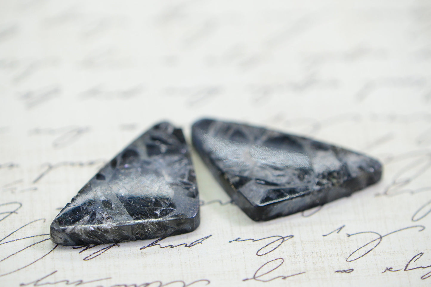 Triangle Gabbro Jasper Cabochon: Black Gemstone (32X18X4mm)