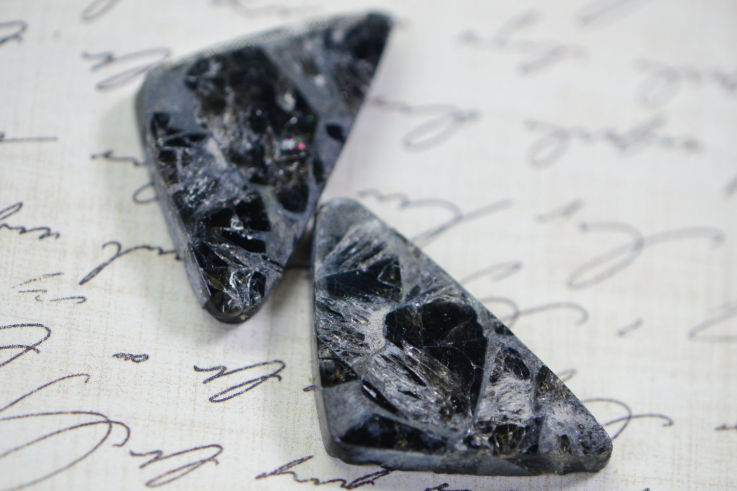 Triangle Gabbro Jasper Cabochon: Black Gemstone (32X18X4mm)