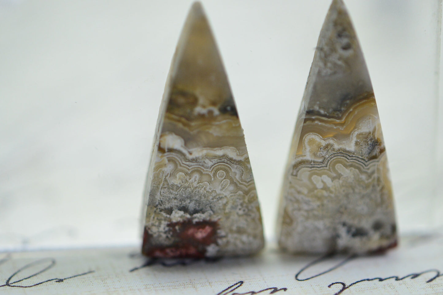 Crazy Lace Agate Cabs: Triangle Gemstone Cabochons, 13.95ct (24x11x3.6mm)