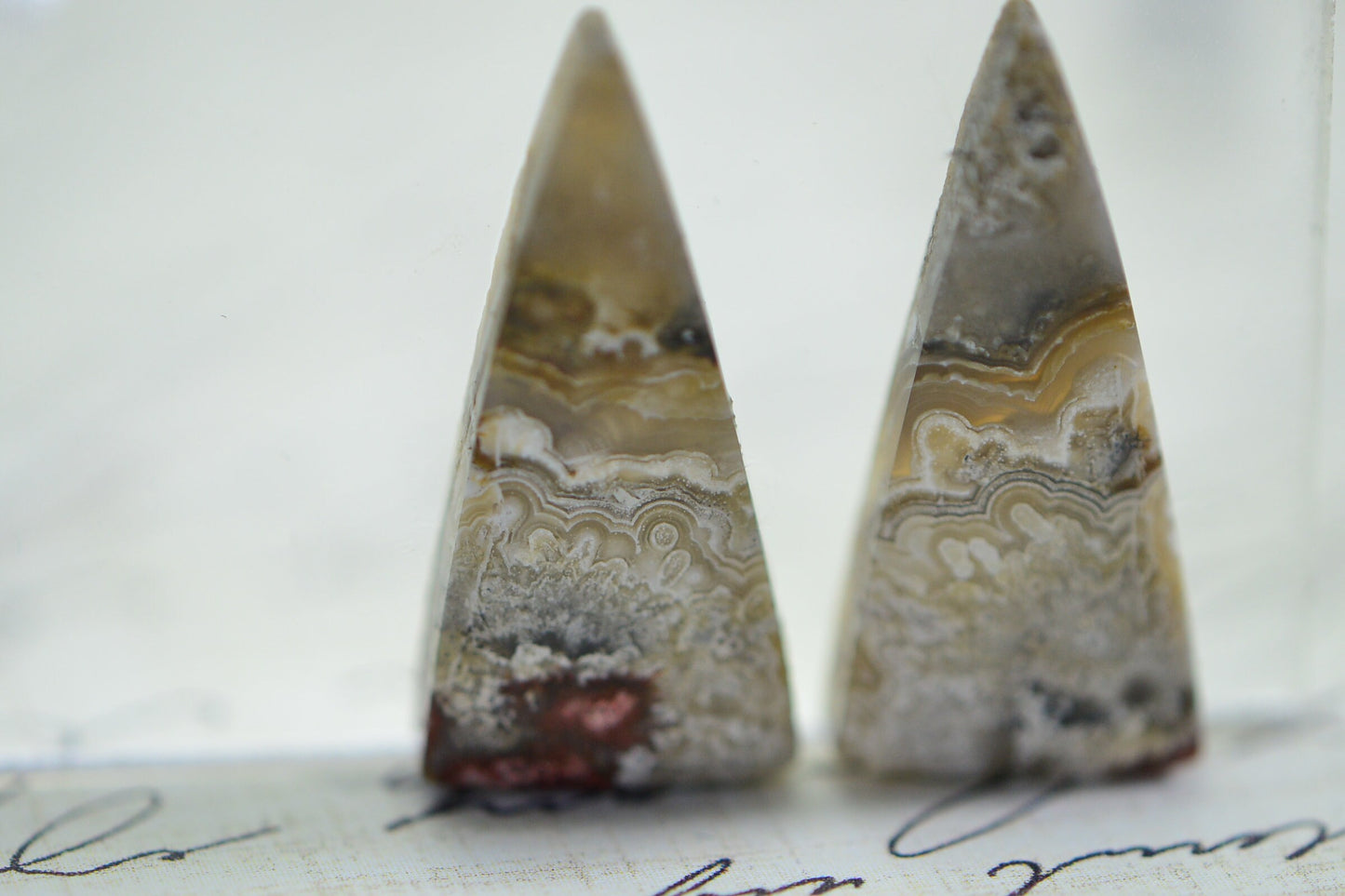 Crazy Lace Agate Cabs: Triangle Gemstone Cabochons, 13.95ct (24x11x3.6mm)