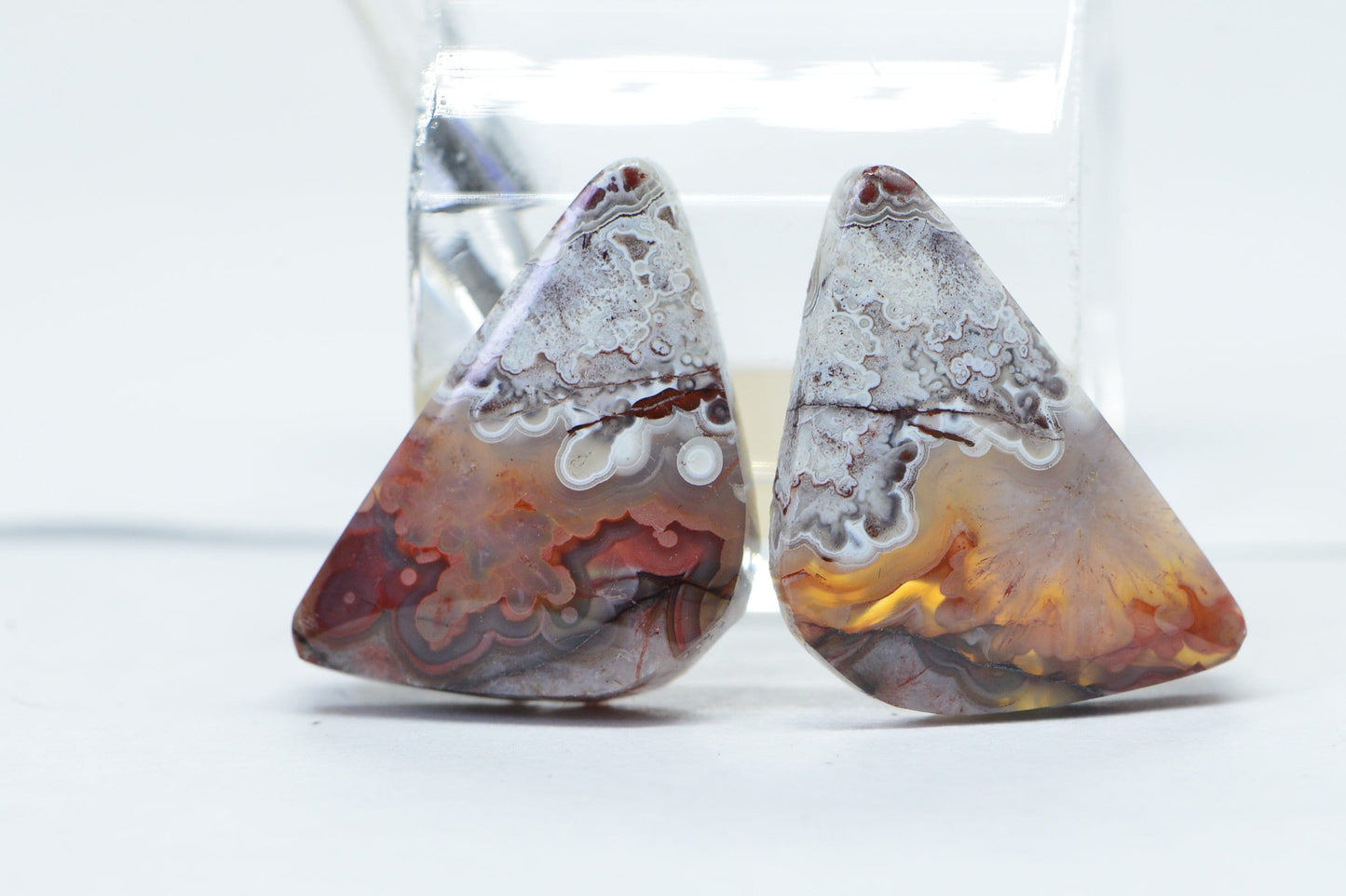 Crazy Lace Agate Cabs: Triangle Gemstone Cabochons, 19.1ct (20x14x4mm)