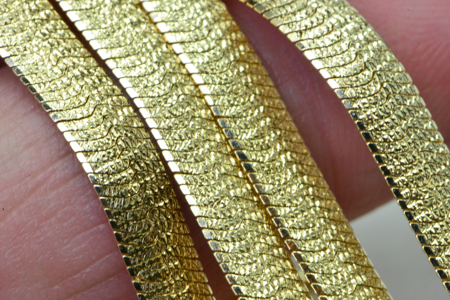 14K Yellow Gold Flat Snake Skin Diamond Cut Chain 20 inch necklace