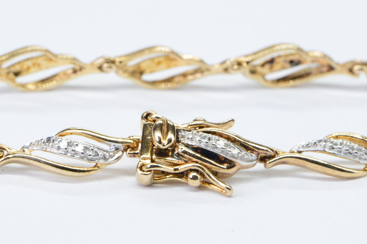 Diamond Vermeil Gold Leaf Bracelet: Vintage Tennis Style