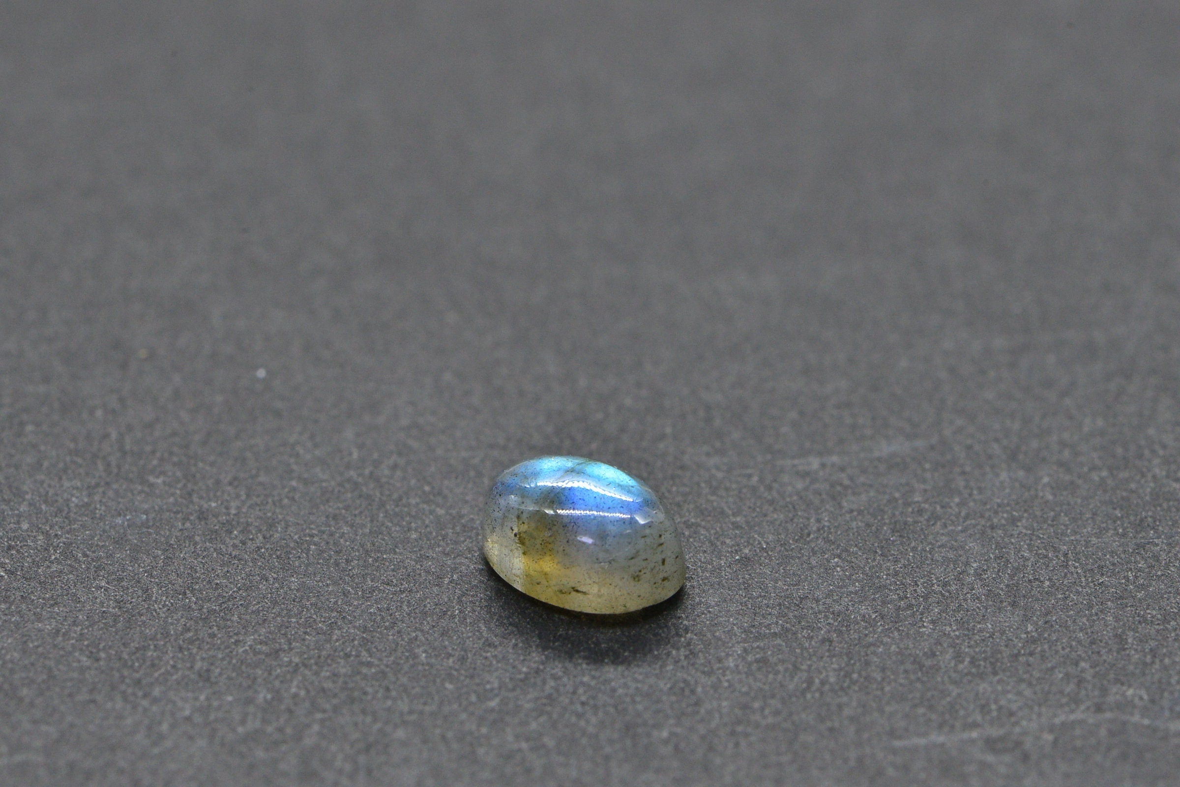 Labradorite Cabochon: Natural Gemstone for Ring (7X5mm)