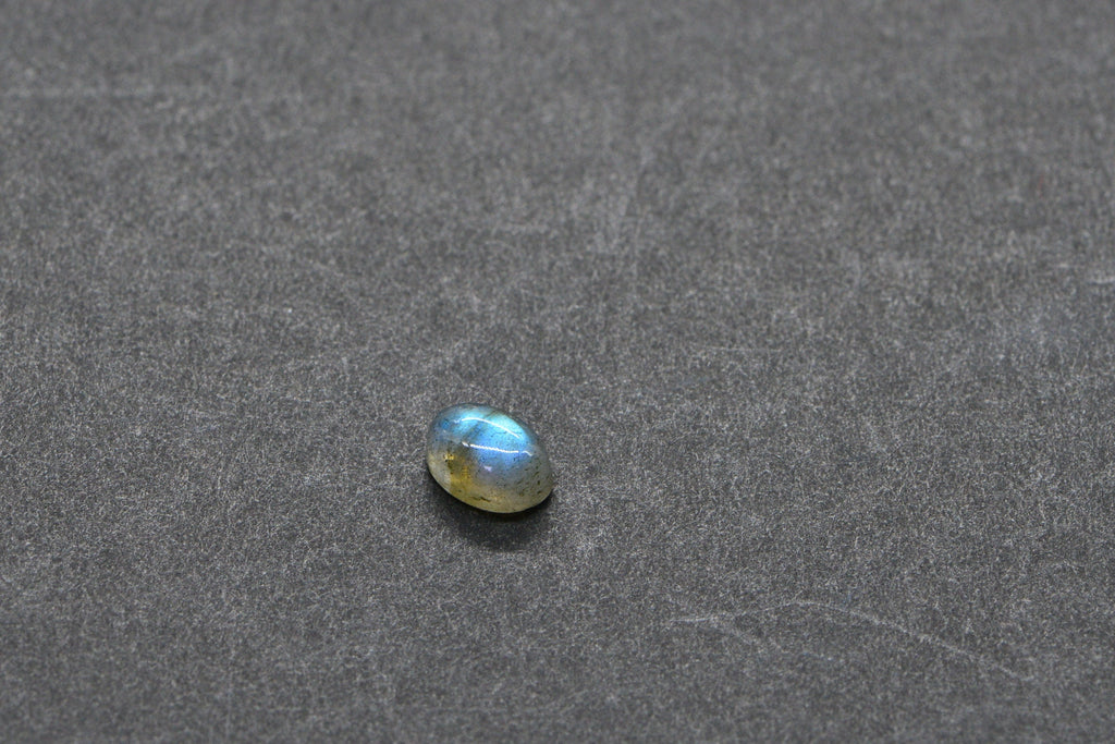 Labradorite Cabochon: Natural Gemstone for Ring (7X5mm)
