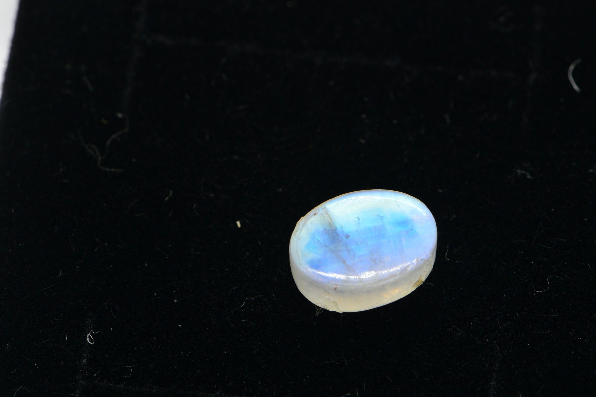 Moonstone Cabochon: Natural Oval Gemstone (9X7mm)